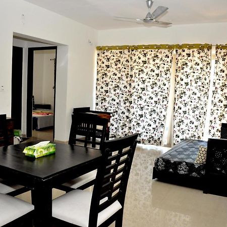 2Bhk Lake View Apartment Lavasa Eksteriør bilde