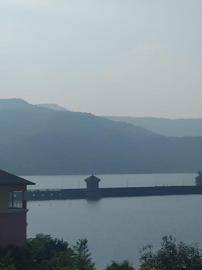 2Bhk Lake View Apartment Lavasa Eksteriør bilde
